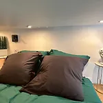 The Garden - Cosy Studio With Ac In The Very Center Of Paris